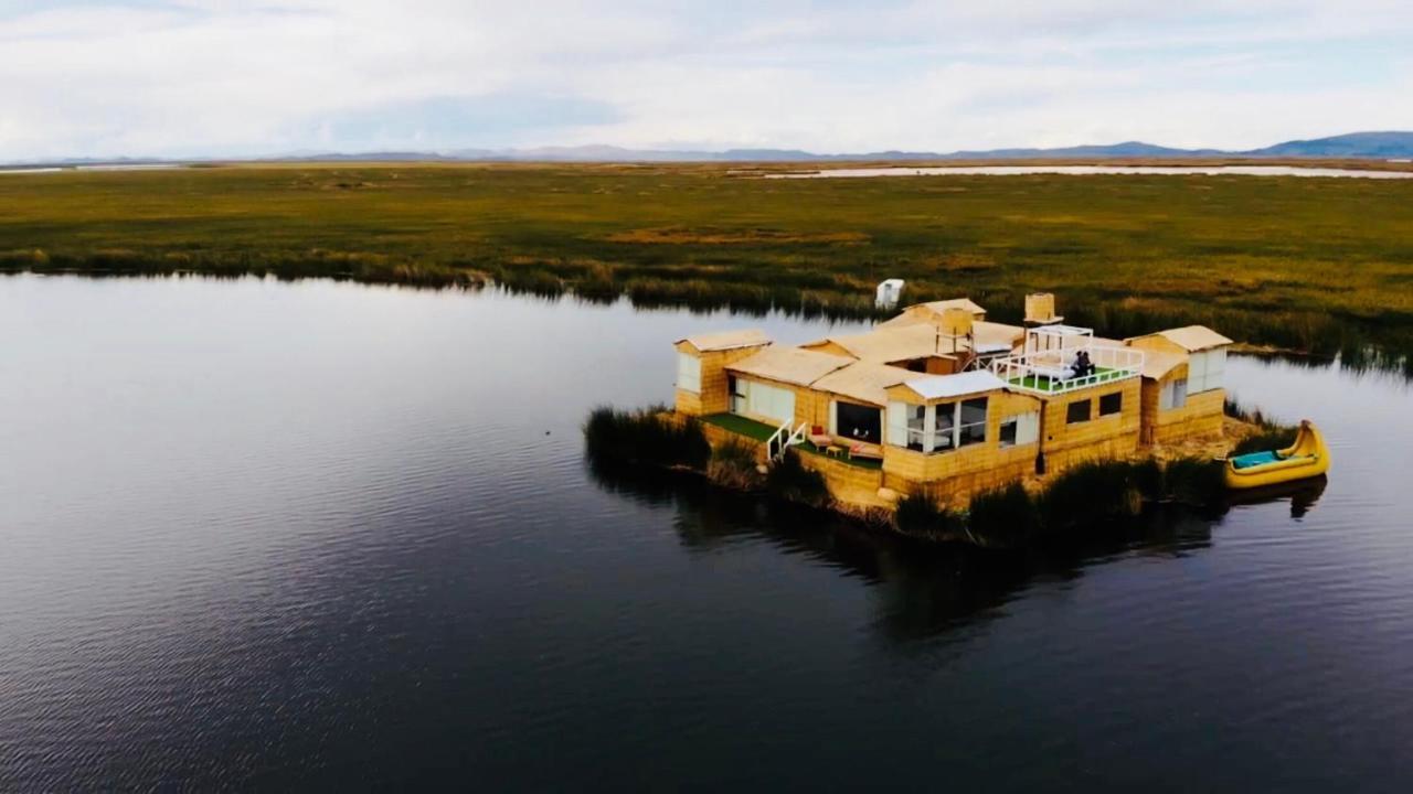 Qhapaq Lago Titicaca - Peru Puno Exterior foto